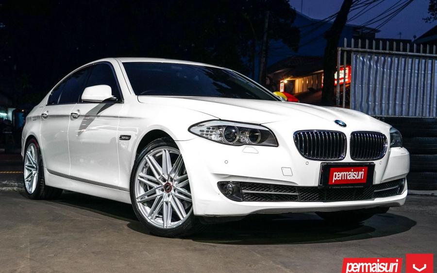 BMW 520i Sedan by Permaisuri on Vossen Wheels (CV10) '2019